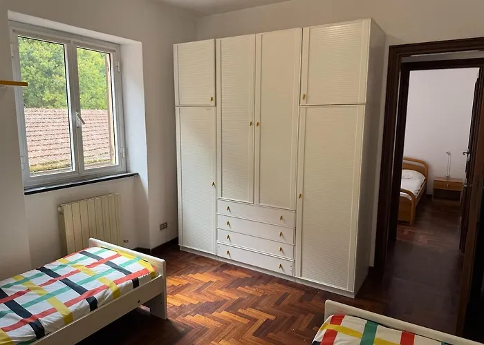 Xenia - 3 In Via Tunisia 8 *